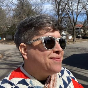 Meet your Posher, Lisa